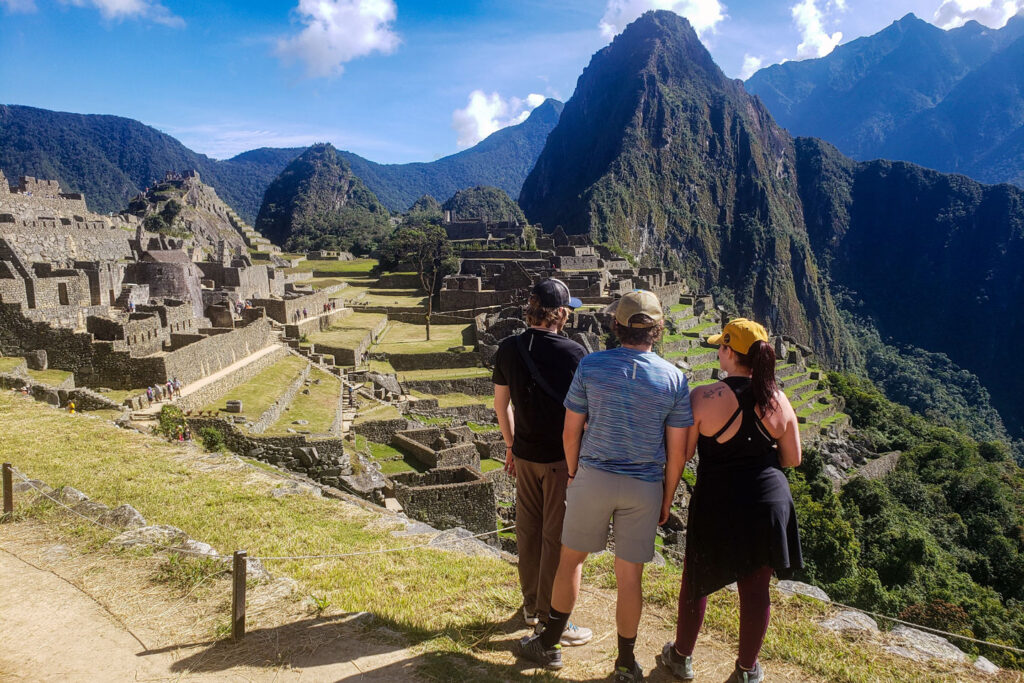 tour machu picchu con montaña
